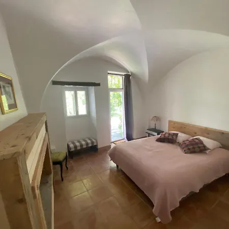 La Genevraie Holiday home *